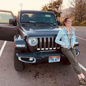 Meet your Posher, Chrissy